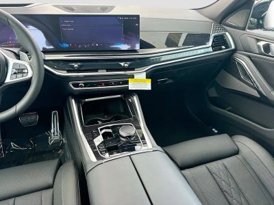 2027 BMW X6 — photo 16 view