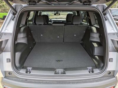 2026 Jeep Cherokee — photo 12 view