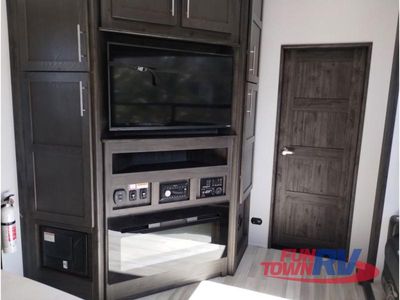2025 Keystone RV Fuzion Impact Edition - Photo 29