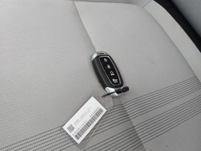 2025 Hyundai Venue — photo 15 view