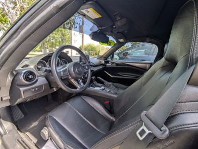2022 Mazda MX-5 Miata — photo 12 view