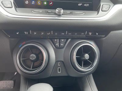 2025 Chevrolet Blazer — photo 13 view