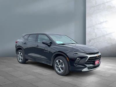 2025 Chevrolet Blazer — photo 8 view