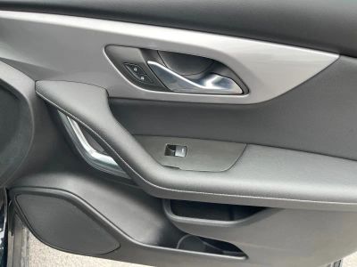 2025 Chevrolet Blazer — photo 20 view