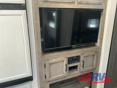 2023 Venture RV SportTrek Touring Edition - Photo 26