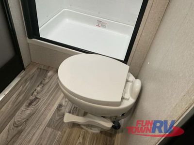 2023 Venture RV SportTrek Touring Edition - Photo 37