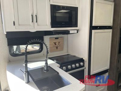 2023 Venture RV SportTrek Touring Edition - Photo 21