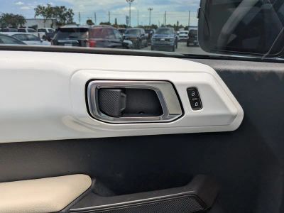 2024 Ford Bronco — photo 16 view