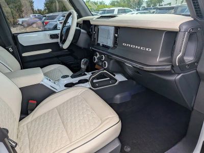 2024 Ford Bronco — photo 10 view
