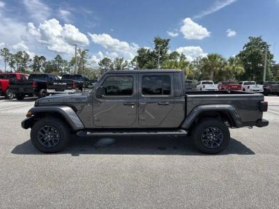 2026 Jeep Gladiator — detail view