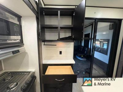 2017 Highland Ridge RV Highlander - Photo 15