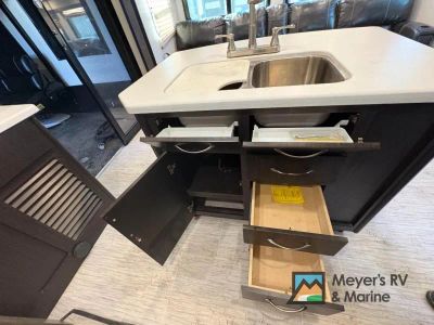 2017 Highland Ridge RV Highlander - Photo 17