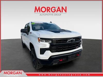 2023 Chevrolet Silverado 1500 LT Trail Boss in Summit White — front three-quarter view