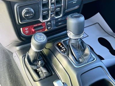2026 Jeep Gladiator — photo 15 view