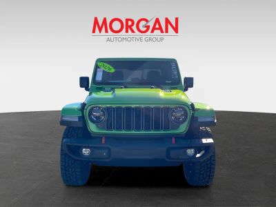 2026 Jeep Gladiator — side profile view