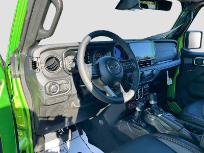 2026 Jeep Gladiator — photo 9 view