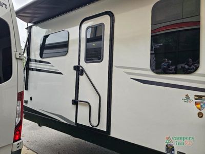 2026 Venture RV SportTrek Touring Edition — photo 8 view