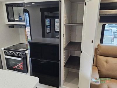 2026 Venture RV SportTrek Touring Edition — photo 27 view
