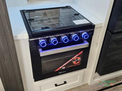 2026 Venture RV SportTrek Touring Edition — photo 20 view
