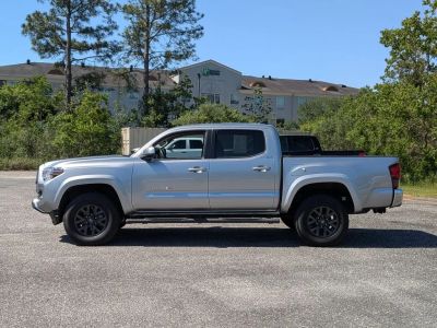 2023 Toyota Tacoma - Photo 2