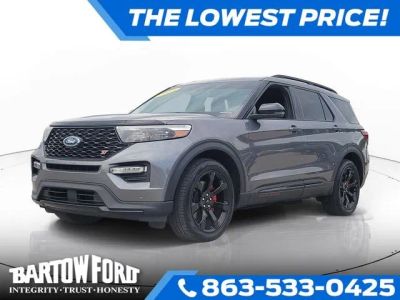 2023 Ford Explorer ST 3.0 V6 in Carbonized Gray Metallic — front three-quarter view