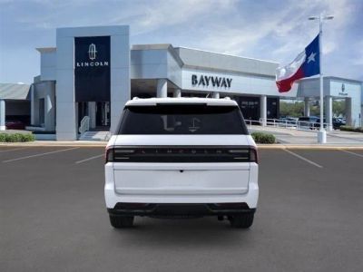 2026 Lincoln Navigator — detail view