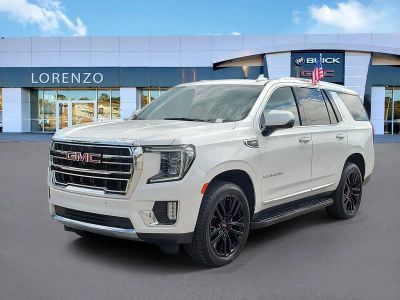 2022 GMC Yukon SLT in White Frost Tricoat — front three-quarter view