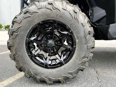2025 Can-Am Commander MAX XT 700 - Photo 15