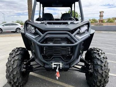 2025 Can-Am Commander MAX XT 700 - Photo 3