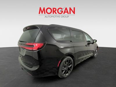 2026 Chrysler Pacifica - Photo 4