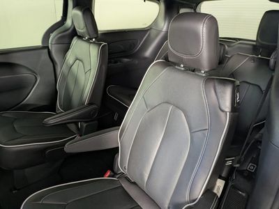 2026 Chrysler Pacifica - Photo 15