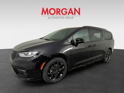 2026 Chrysler Pacifica - Photo 2