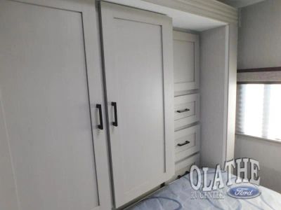2024 Coachmen RV Freelander — photo 12 view