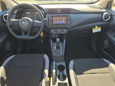 2025 Nissan Versa — photo 11 view
