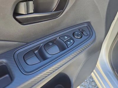 2025 Nissan Versa — photo 17 view
