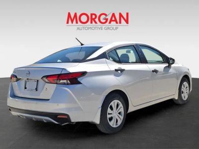 2025 Nissan Versa — photo 8 view