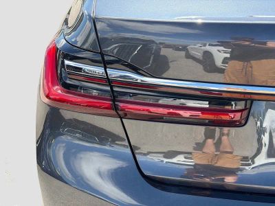 2020 BMW 7 Series — photo 11 view