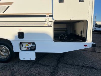 2027 Thor Motor Coach CHATEAU — photo 23 view