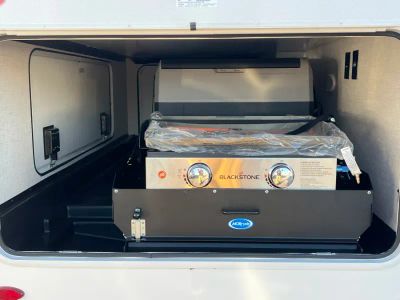2027 Thor Motor Coach CHATEAU — photo 30 view