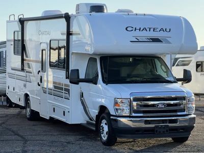 2027 Thor Motor Coach CHATEAU — front three-quarter view