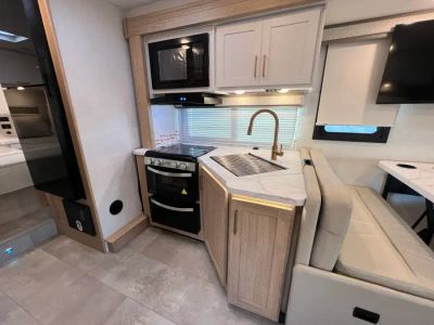 2027 Thor Motor Coach CHATEAU — photo 8 view