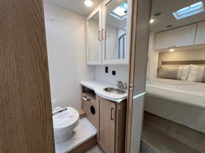 2027 Thor Motor Coach CHATEAU — photo 18 view