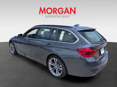 2018 BMW 3 Series — engine compartment view