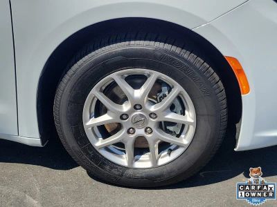 2024 Chrysler Pacifica — detail view