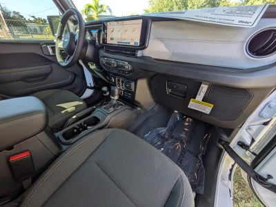 2026 Jeep Wrangler — photo 11 view