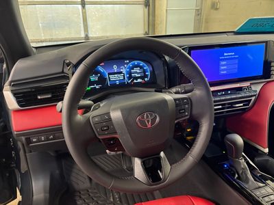 2026 Toyota Camry - Photo 13