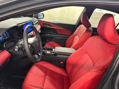 2026 Toyota Camry - Photo 14
