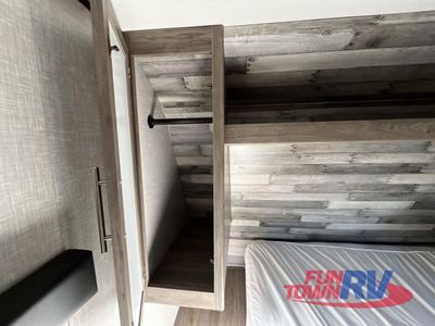 2023 CrossRoads RV Zinger - Photo 44