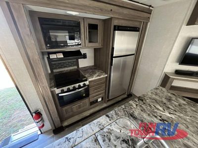 2023 CrossRoads RV Zinger - Photo 19