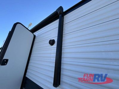 2023 CrossRoads RV Zinger - Photo 9